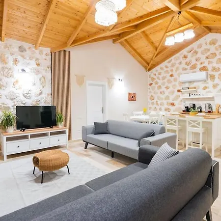 Kirlangic Evi Villa *